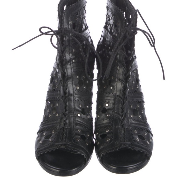 Stuart Weitzman Cagey Black Leather Rocker Ankle Bootie Size 9.5 Good Condition - Picture 2 of 16